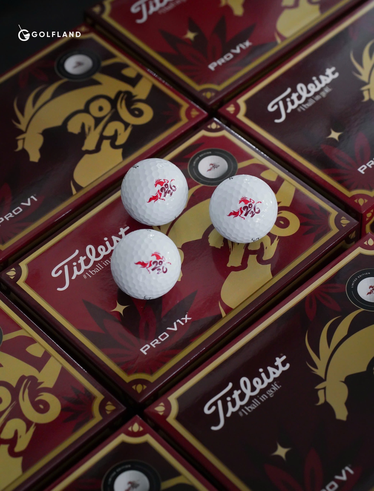 T2049S Bóng Titleist PRO V1X Tết 2026 LMT (Hộp) - hình thu nhỏ 2